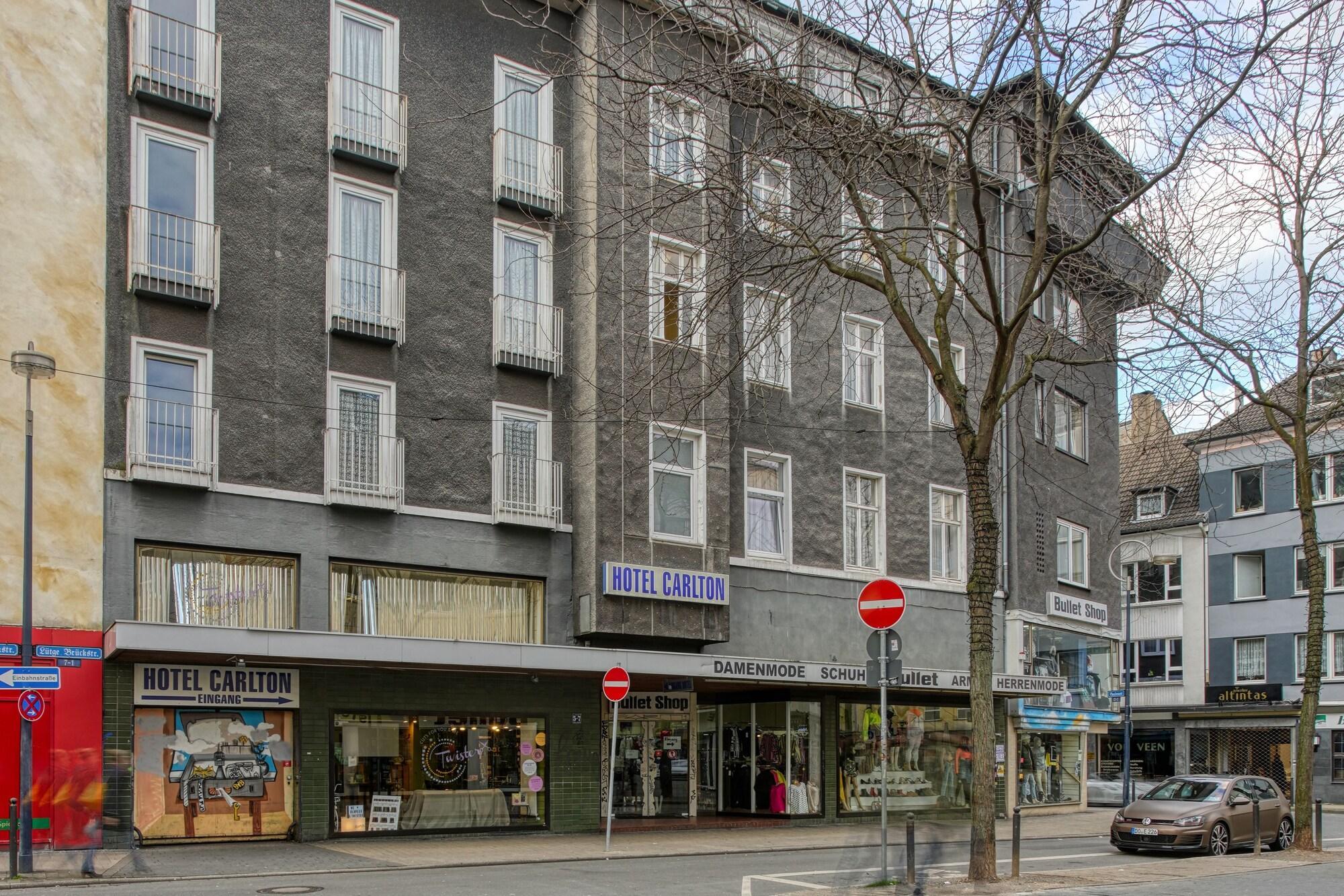 Hotel Ff&e Carlton 2*