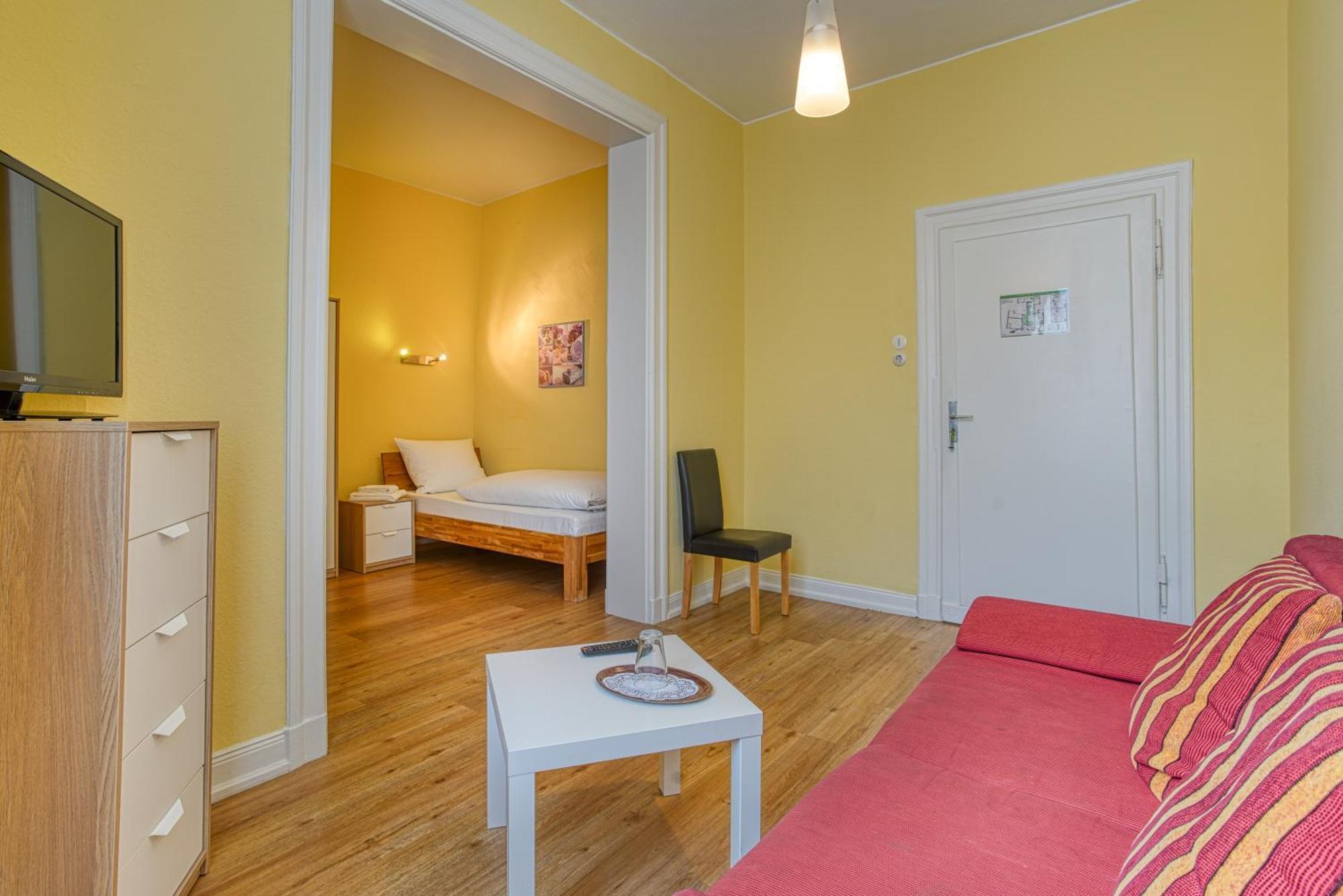 Hotel Ff&e Carlton 2*